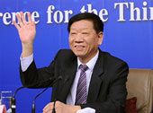 尹蔚民回應(yīng)熱點(diǎn)：就業(yè)、養(yǎng)老、延遲退休