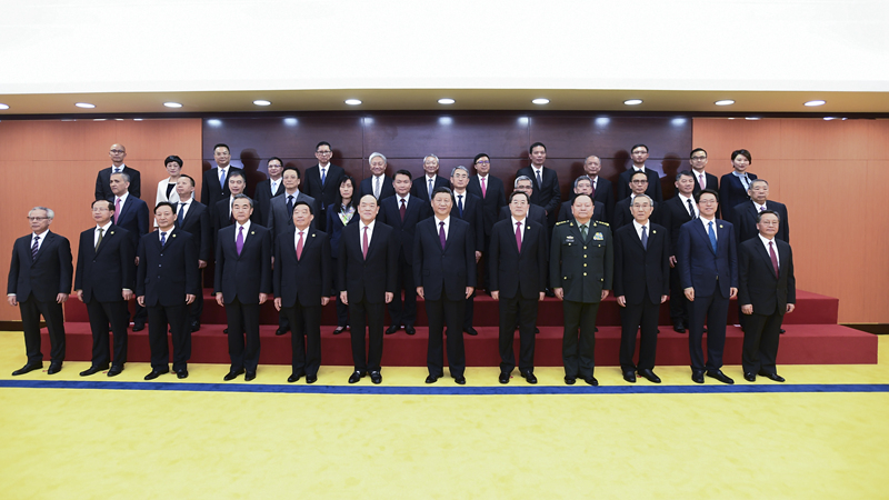 習(xí)近平會見澳門特別行政區(qū)新任行政、立法、司法機(jī)關(guān)負(fù)責(zé)人