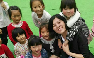 “我可以叫你媽媽嗎？”——一位基層女代表和她的希望小學