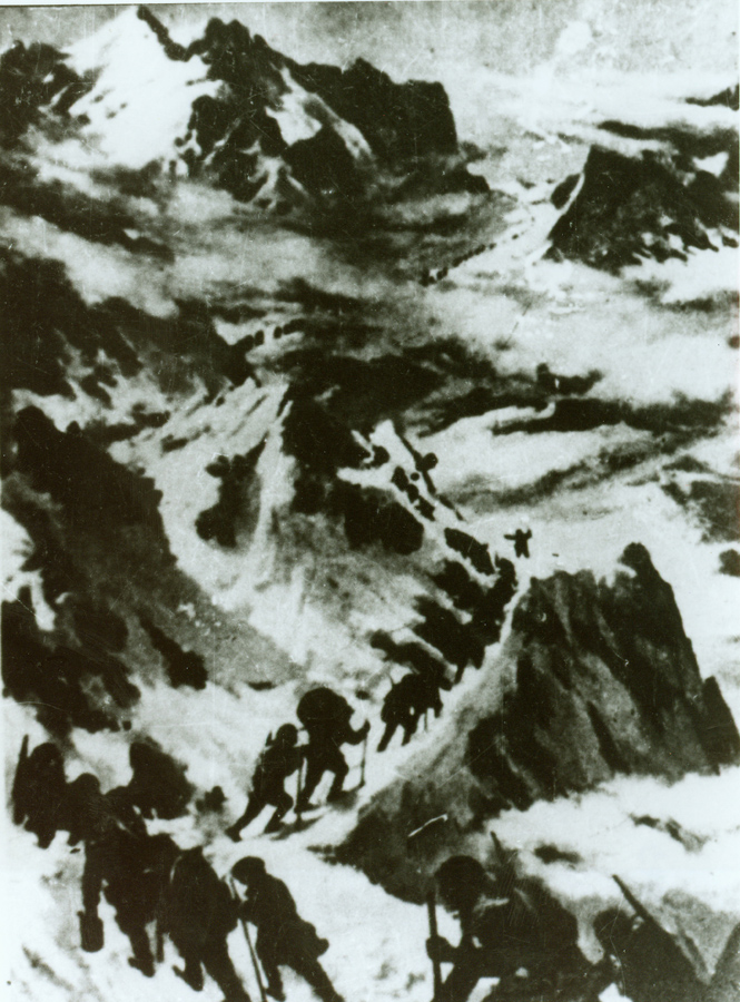 &uarr;資料圖片：紅軍過(guò)打鼓山。（圖片由陸軍第16集團(tuán)軍某紅軍團(tuán)提供）