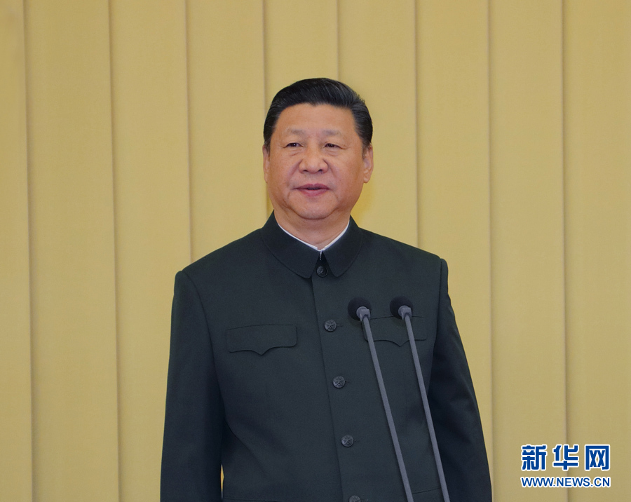 4月18日，中共中央總書記、國家主席、中央軍委主席習(xí)近平接見新調(diào)整組建軍級單位主官，并對各單位發(fā)布訓(xùn)令。這是習(xí)近平在發(fā)布訓(xùn)令。新華社記者 李剛 攝