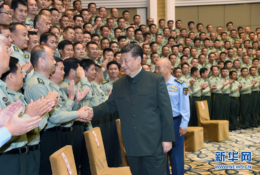 6月22日，正在山西省考察工作的中共中央總書記、國家主席、中央軍委主席習(xí)近平在太原接見駐晉部隊師以上領(lǐng)導(dǎo)干部和建制團單位主官。新華社記者 琚振華 攝