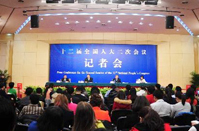 樓繼偉、張少春答記者問(wèn)