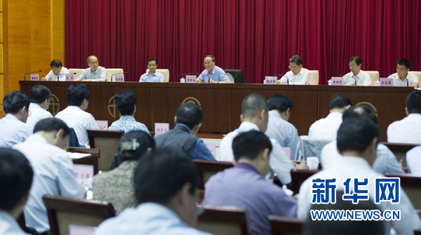 7月16日，中共中央政治局常委、中央紀(jì)委書(shū)記、中央巡視工作領(lǐng)導(dǎo)小組組長(zhǎng)王岐山在北京出席2014年中央第二輪巡視工作動(dòng)員部署會(huì)并講話(huà)。新華社記者黃敬文 攝 