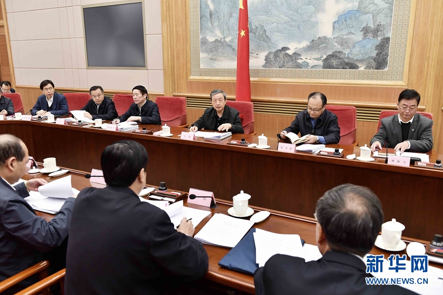 1月20日，國務院農民工工作領導小組第五次全體會議在北京召開。中共中央政治局委員、國務院副總理馬凱主持會議并講話。 新華社記者 李濤攝