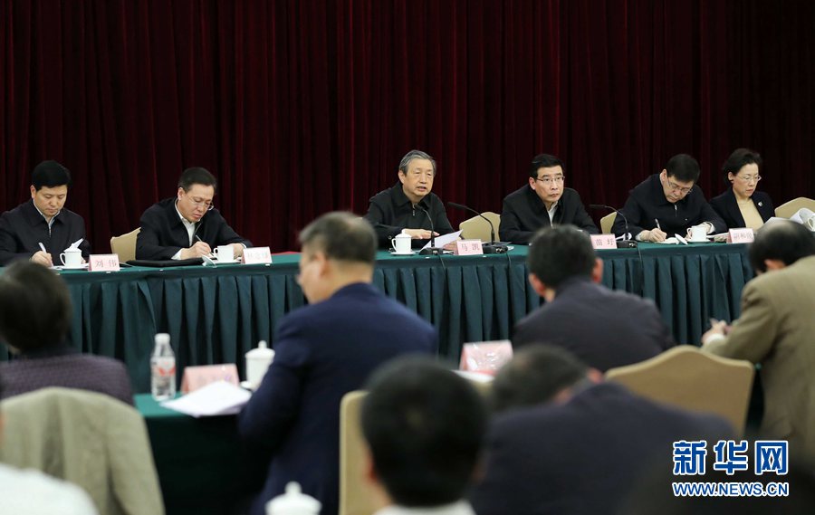 2月28日，國家新材料產(chǎn)業(yè)發(fā)展專家咨詢委員會成立大會在北京召開。中共中央政治局委員、國務院副總理、國家新材料產(chǎn)業(yè)發(fā)展領導小組組長馬凱出席會議并講話。新華社記者劉衛(wèi)兵攝 