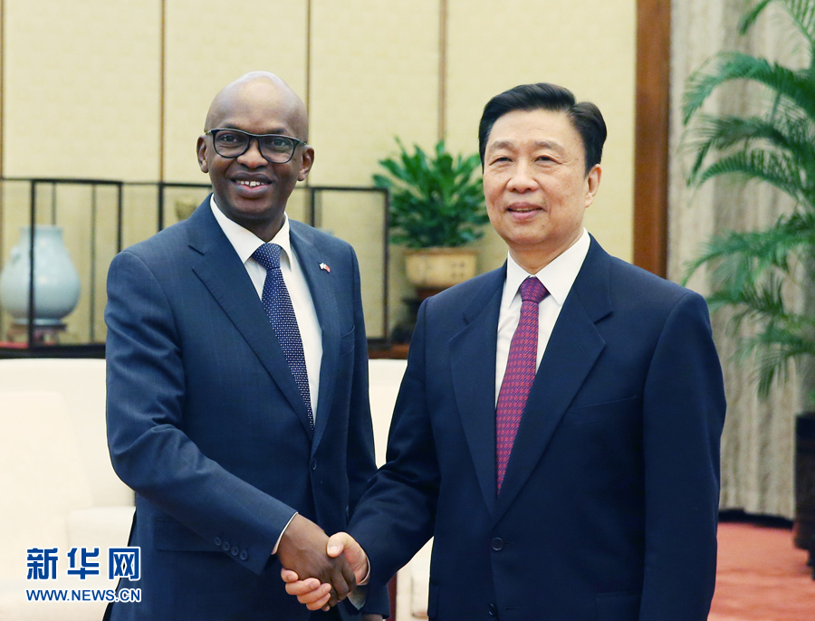 3月16日，中國(guó)國(guó)家副主席李源潮在北京會(huì)見布隆迪外長(zhǎng)尼亞米特韋。新華社記者姚大偉攝