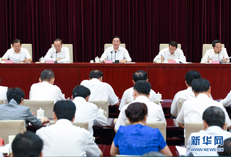 7月28日，中宣部在北京召開全國宣傳部長專題工作會議，學(xué)習(xí)貫徹習(xí)近平總書記在省部級主要領(lǐng)導(dǎo)干部專題研討班上的重要講話精神。中共中央政治局委員、中央書記處書記、中宣部部長劉奇葆出席會議并講話。新華社記者張領(lǐng)攝