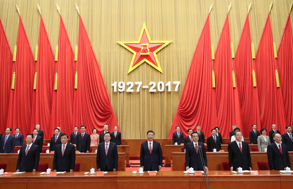 8月1日，慶祝中國人民解放軍建軍90周年大會在北京人民大會堂隆重舉行。中共中央總書記、國家主席、中央軍委主席習近平和李克強、張德江、俞正聲、劉云山、王岐山、張高麗等出席大會。新華社記者 鞠鵬 攝