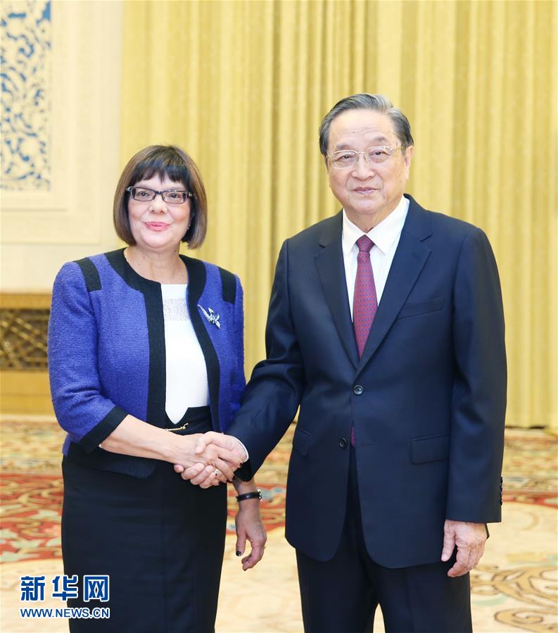 11月27日，全國政協(xié)主席俞正聲在北京會見塞爾維亞國民議會議長戈伊科維奇。新華社記者 姚大偉 攝
