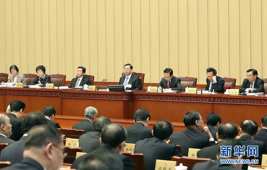 2月23日，十二屆全國人大常委會第三十三次會議在北京人民大會堂開幕。張德江委員長主持會議。 新華社記者　劉衛(wèi)兵　攝