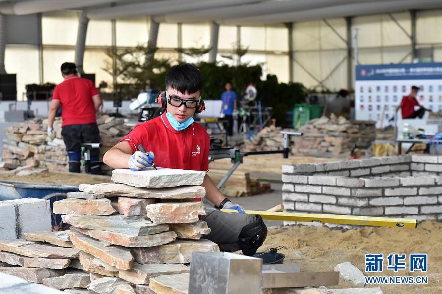 （新華全媒頭條·圖文互動）（2）上下合力，聚力破障，開辟“大國工匠”建設(shè)新格局