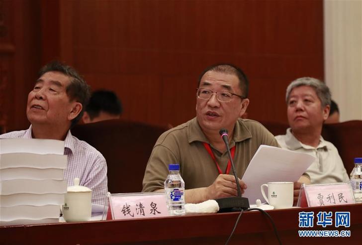 （弘揚(yáng)民族精神、奮斗精神·圖文互動(dòng)）“核心技術(shù)只能一步一個(gè)腳印干出來”——記中國高鐵領(lǐng)軍人物之一賈利民