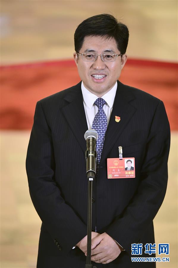（兩會(huì)·XHDW）（1）全國人大代表接受采訪
