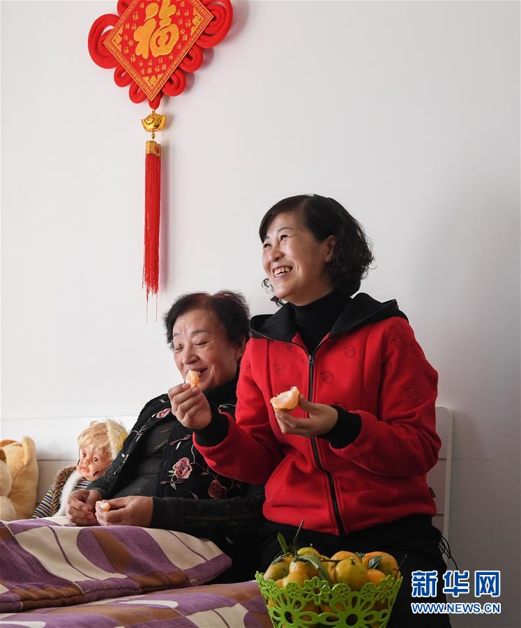 （新華全媒頭條·圖文互動(dòng)）（3）“英雄之妻”，為愛(ài)堅(jiān)守19年