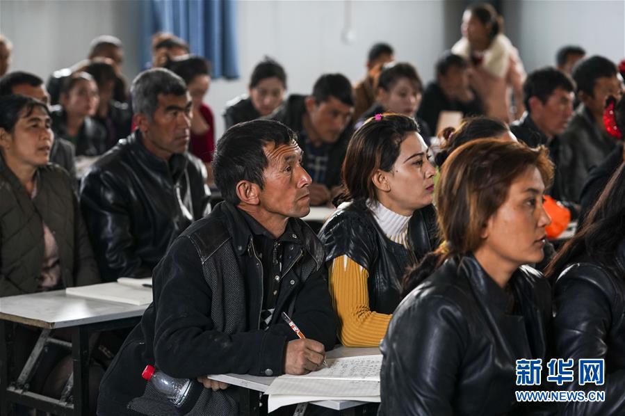 （新華全媒頭條&middot;圖文互動(dòng)）（7）一步千年，&ldquo;最后的沙漠部落&rdquo;遷入新家園