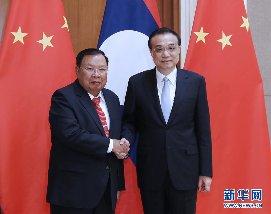 （時(shí)政）李克強(qiáng)會(huì)見老撾人革黨總書記、國家主席本揚(yáng)