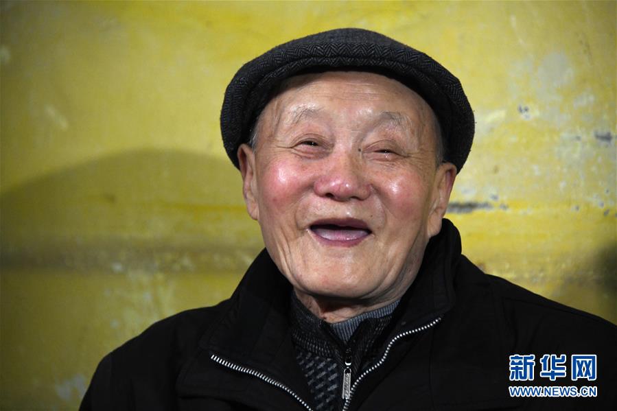 （新華全媒頭條·圖文互動）（1）鍛造領(lǐng)航復(fù)興的中流砥柱——寫在“不忘初心、牢記使命”主題教育即將啟動之際