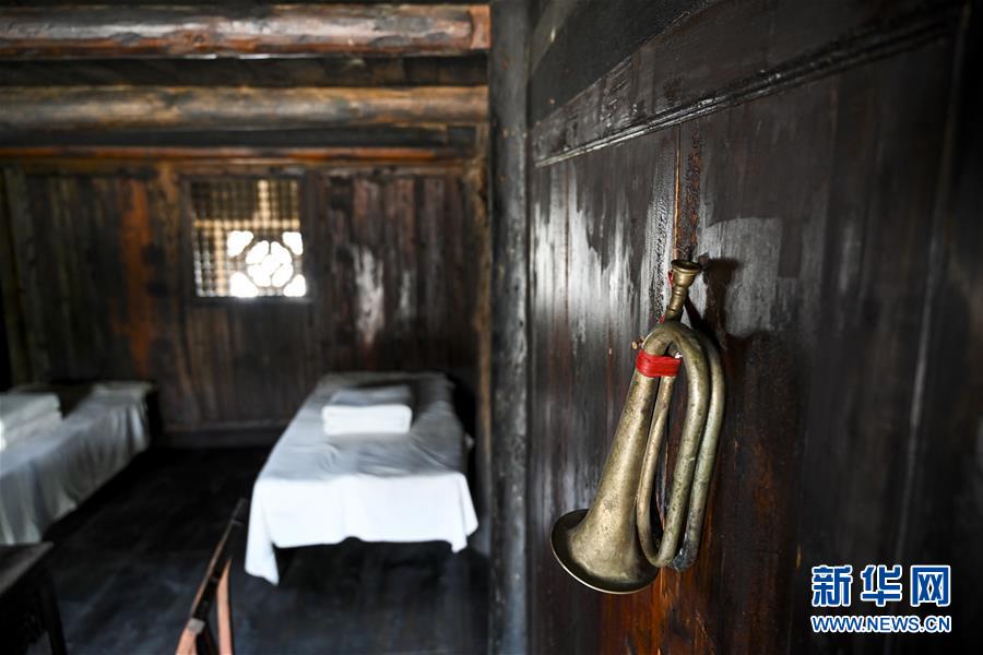 （壯麗70年·奮斗新時代——記者再走長征路·圖文互動）（4）手捧棉被憶紅軍：走了那么多年，我們都念他們的好