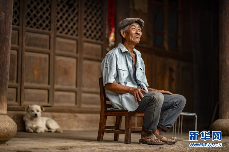 （壯麗70年·奮斗新時(shí)代——記者再走長(zhǎng)征路·圖文互動(dòng)）（4）83年前，那群年輕人的詩(shī)和遠(yuǎn)方