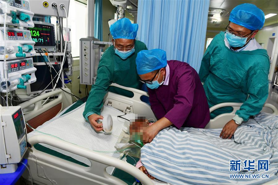 （新華全媒頭條&middot;圖文互動(dòng)）（12）有一絲希望，就盡百倍努力&mdash;&mdash;貴州水城&ldquo;7&middot;23&rdquo;特大山體滑坡72小時(shí)救援紀(jì)實(shí)