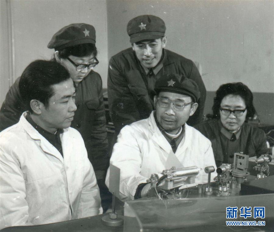 （愛國情 奮斗者·圖文互動(dòng)）（1）永不停轉(zhuǎn)的“陀螺”——追記中國工程院院士、國防科技大學(xué)教授高伯龍