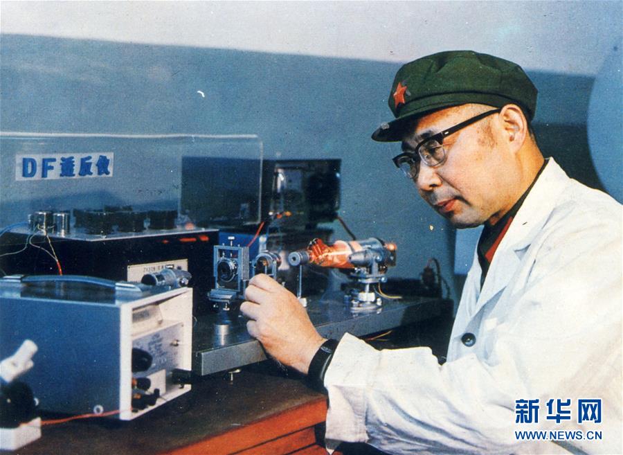 （愛國情 奮斗者·圖文互動(dòng)）（2）永不停轉(zhuǎn)的“陀螺”——追記中國工程院院士、國防科技大學(xué)教授高伯龍
