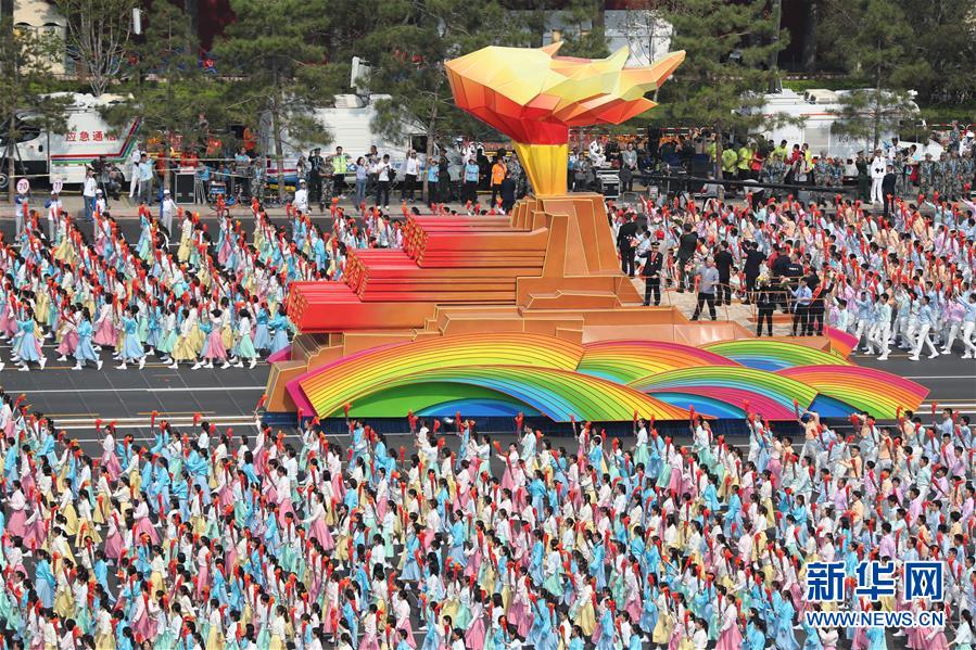 （新華全媒頭條·圖文互動(dòng)）（11）凝聚愛(ài)國(guó)主義的磅礴力量！——新中國(guó)成立70周年盛典啟示錄