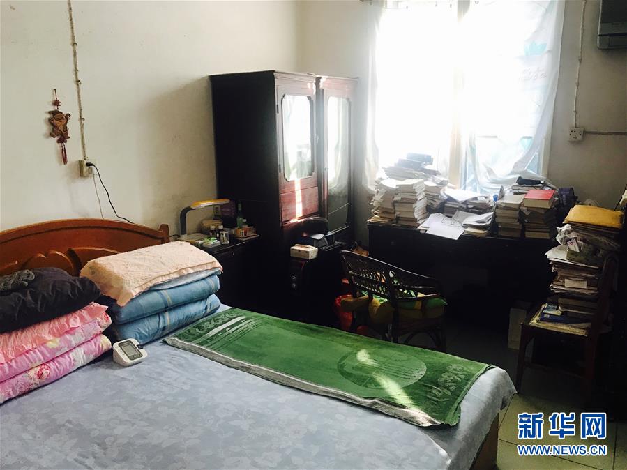 （新華全媒頭條·圖文互動）（11）滄海橫流 信仰彌堅——記共產(chǎn)黨員、湘潭大學(xué)九旬教授滄南