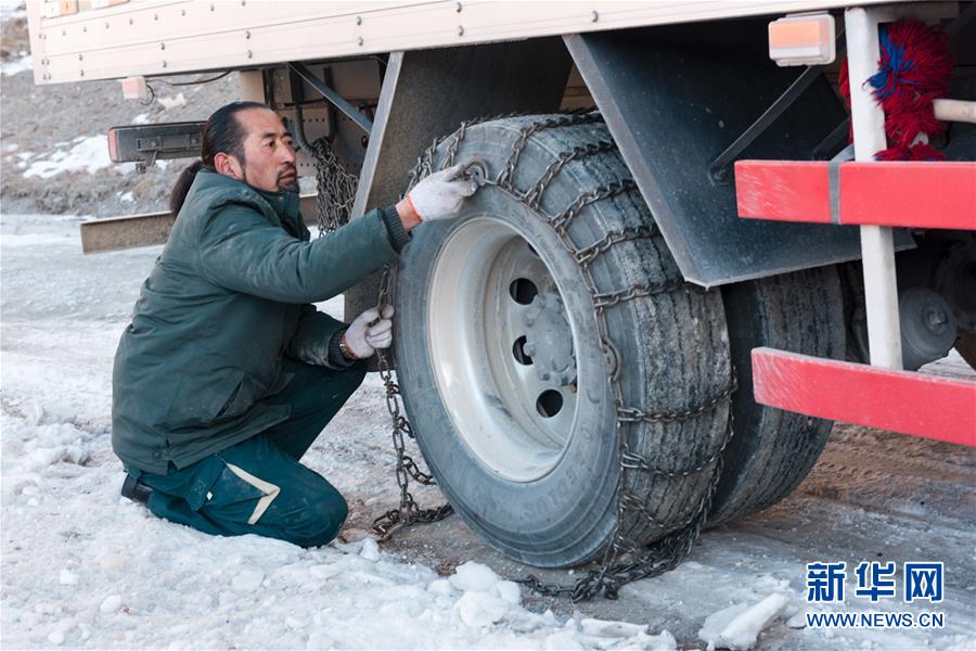 （新華全媒頭條·圖文互動）（4）格?；ㄩ_滿天路——寫在川藏公路通車65周年之際