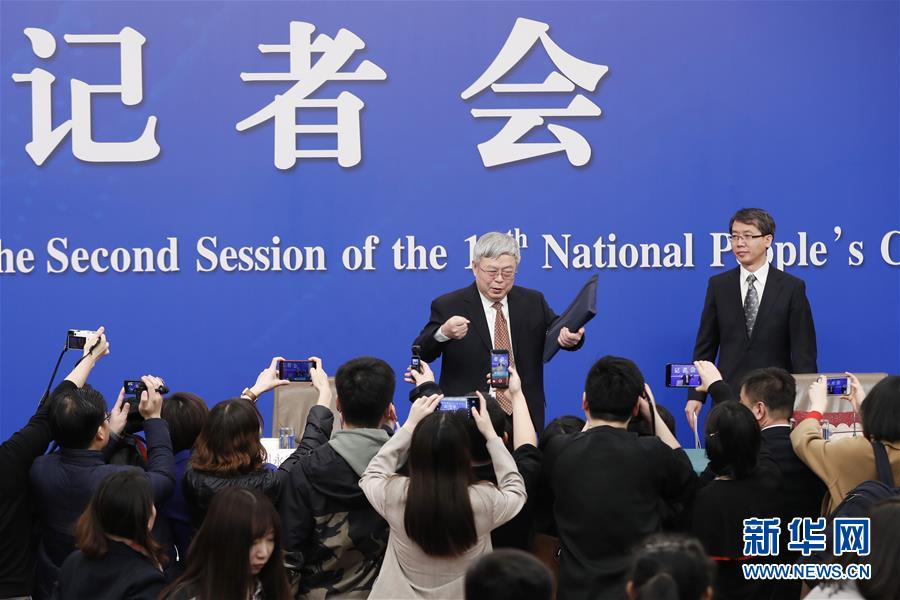 （兩會）（5）國務院扶貧辦主任劉永富就“攻堅克難——堅決打贏脫貧攻堅戰(zhàn)”答記者問
