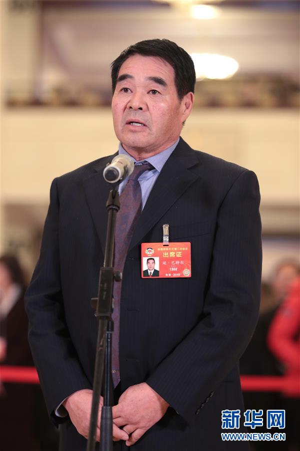 （兩會(huì)·面對(duì)面）（7）全國政協(xié)委員接受采訪
