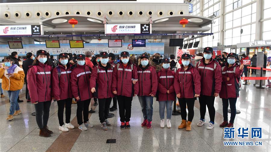 （新華全媒頭條&middot;圖文互動(dòng)）（5）黨旗，高高飄揚(yáng)在防控疫情斗爭(zhēng)第一線&mdash;&mdash;各級(jí)黨組織和廣大黨員干部投身疫情防控阻擊戰(zhàn)紀(jì)實(shí)