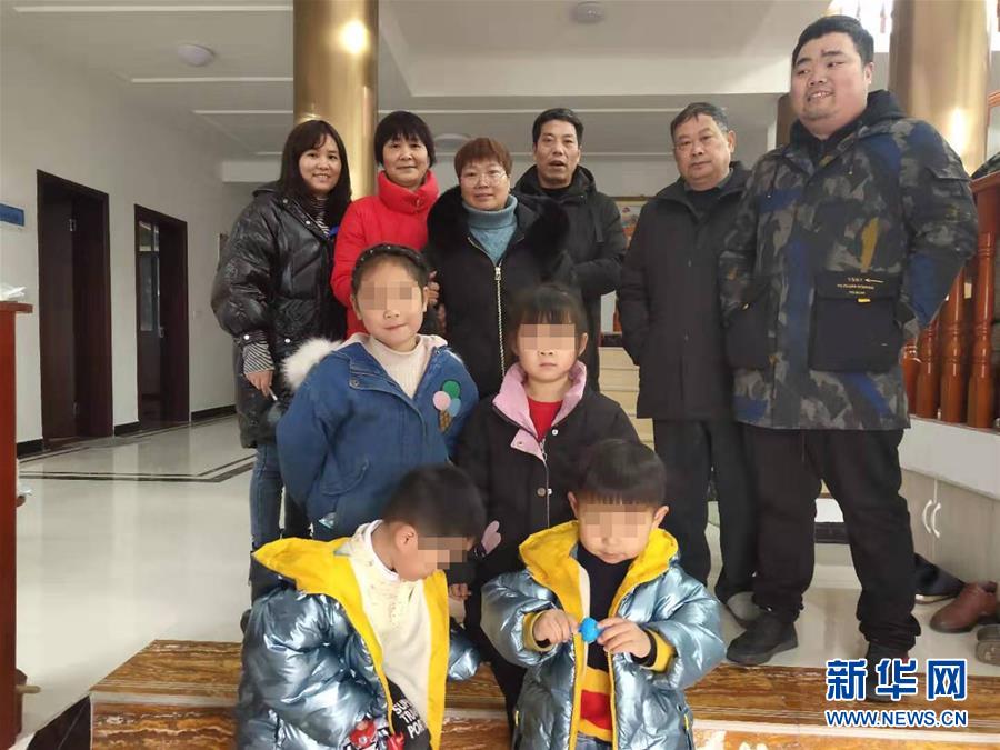（聚焦疫情防控·圖文互動(dòng)）（2）從武漢返鄉(xiāng)的一家人：“鄰里情割不斷，自行隔離是義務(wù)”