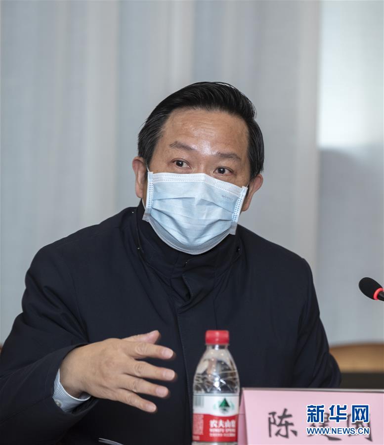 （聚焦疫情防控·圖文互動）（2）急防控所急，沖鋒勇向前——華中科技大學(xué)以科研攻關(guān)推動疫情防控救治觀察