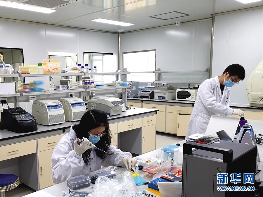 （在習(xí)近平新時(shí)代中國(guó)特色社會(huì)主義思想指引下&mdash;&mdash;新時(shí)代新作為新篇章&middot;習(xí)近平總書(shū)記關(guān)切事&middot;圖文互動(dòng)）（5）高擎利劍驅(qū)疫魔&mdash;&mdash;科研攻關(guān)助力湖北戰(zhàn)&ldquo;疫&rdquo;記