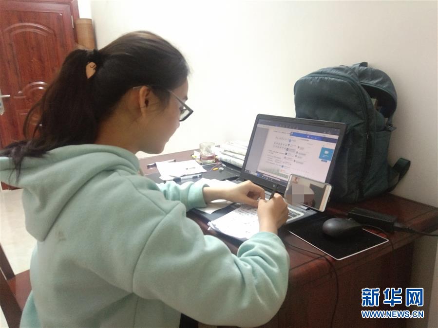 （新華網(wǎng)·圖文互動(dòng)）（2）為“逆行者”后方護(hù)航，這些大學(xué)生的假期不一般