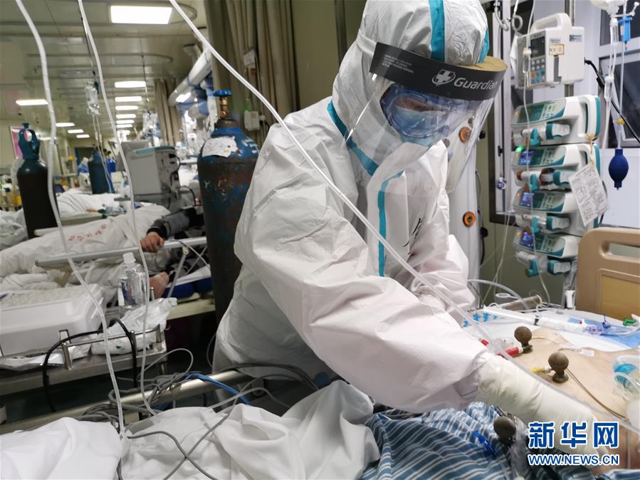 （一線抗疫群英譜·圖文互動(dòng)）（1）生命之光，溫暖“無面之交”——記抗疫一線重癥監(jiān)護(hù)室90后護(hù)士金鈺 