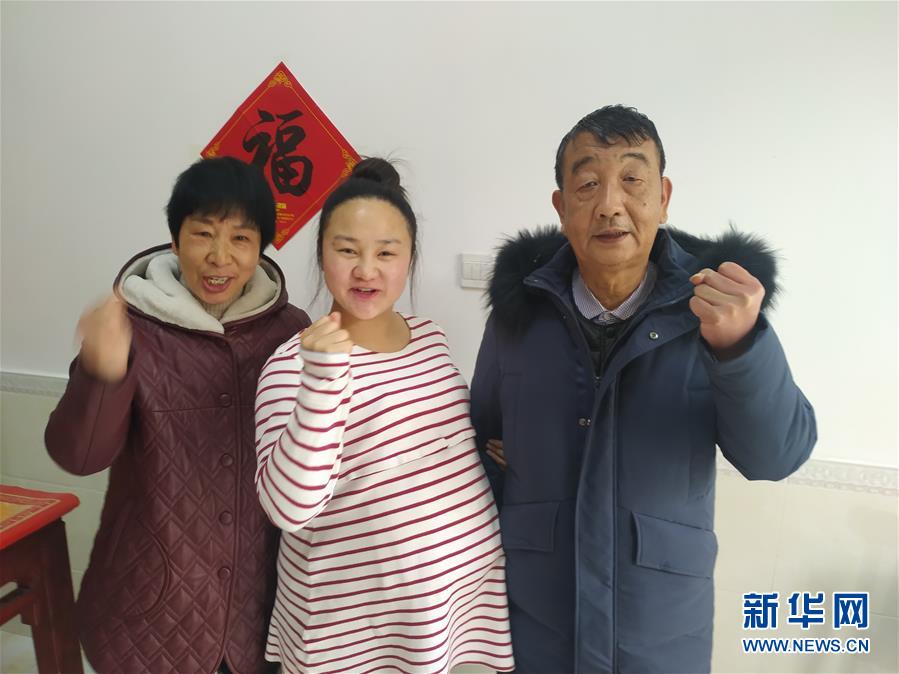 （一線抗疫群英譜·圖文互動）（4）羅文浩：“女兒，你的名字里有溫暖，有榮光！”