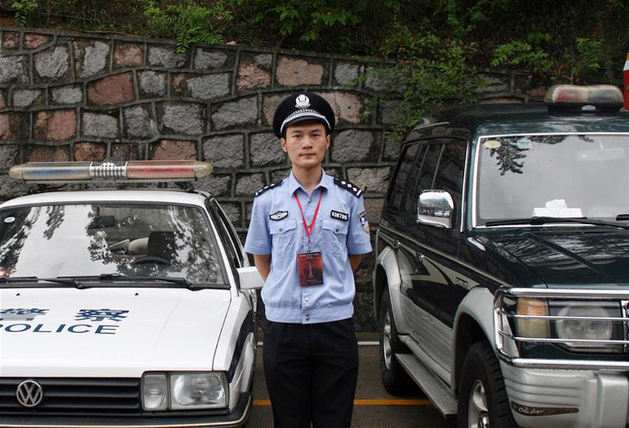 （為了民族復(fù)興·英雄烈士譜·圖文互動）張寧海：“請跟我走，我來為大家照亮……”