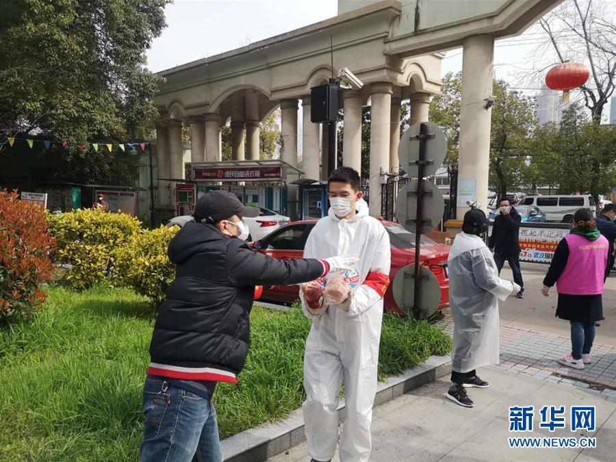 （習(xí)近平致敬的戰(zhàn)“疫”英雄·下沉干部篇·圖文互動(dòng)）（3）他們，挺身而出守防線