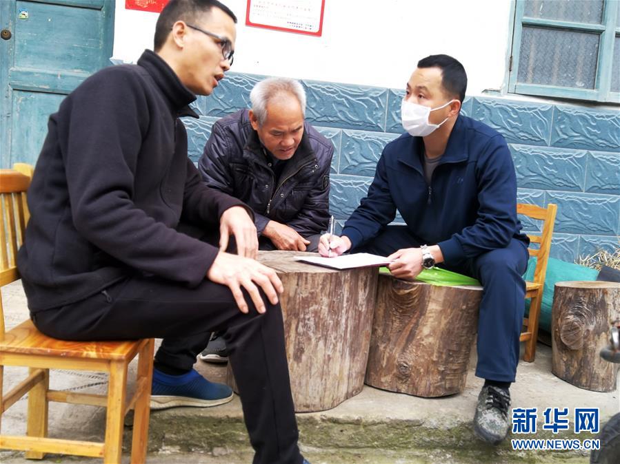 （習(xí)近平致敬的戰(zhàn)“疫”英雄·下沉干部篇·圖文互動(dòng)）（6）他們，挺身而出守防線