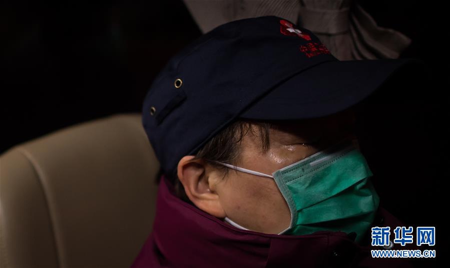 （新華全媒頭條·習(xí)近平致敬的戰(zhàn)“疫”英雄·武漢人民篇·圖文互動(dòng)）（11）壯哉，大武漢——獻(xiàn)給英雄的武漢人民