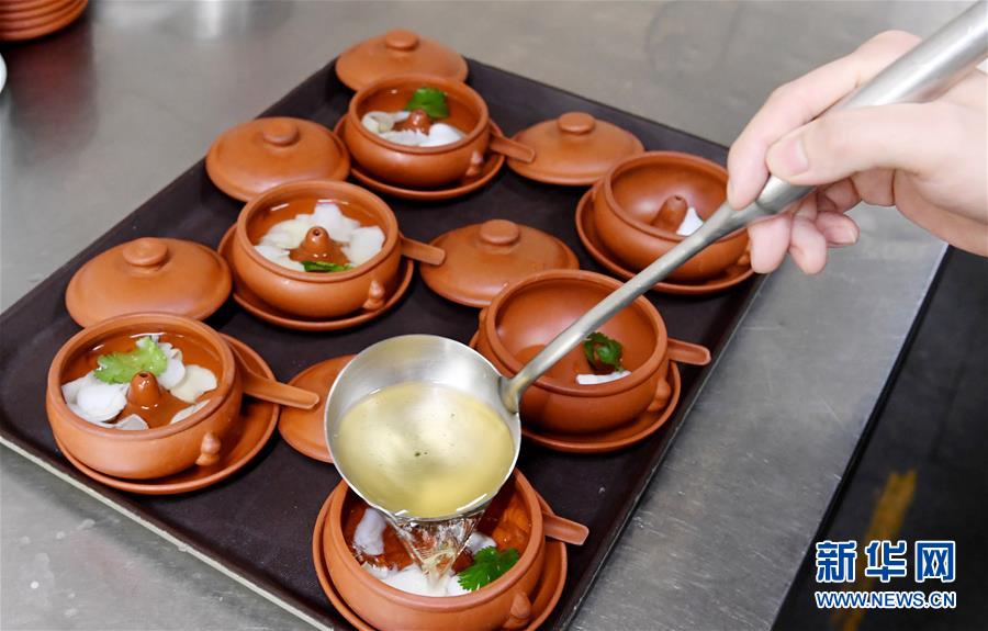 （聚焦復(fù)工復(fù)產(chǎn)&middot;圖文互動(dòng)）（3）&ldquo;分得安心，吃得放心&rdquo;&mdash;&mdash;豫菜老字號(hào)的復(fù)工見(jiàn)聞