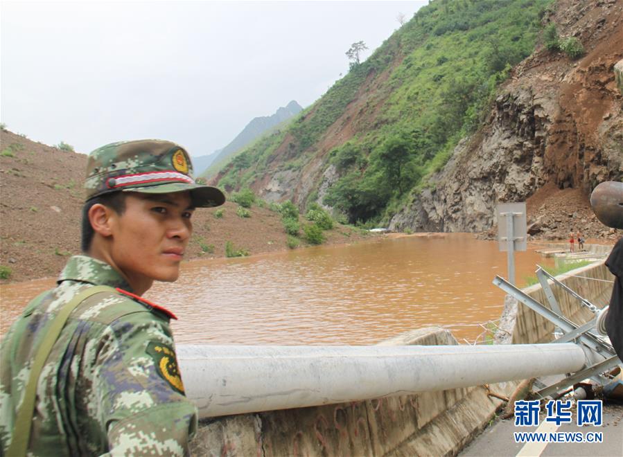 （為了民族復興·英雄烈士譜·圖文互動）謝樵：為救援泅渡堰塞湖，犧牲時只有24歲