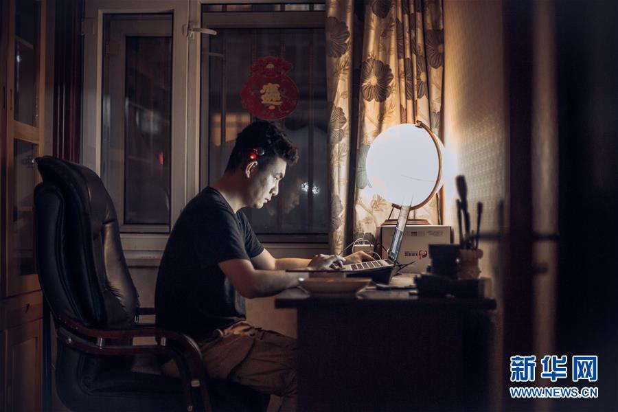 （在習(xí)近平新時(shí)代中國特色社會(huì)主義思想指引下——新時(shí)代新作為新篇章·習(xí)近平總書記關(guān)切事·圖文互動(dòng)）（5）增強(qiáng)困難群眾對疫情影響的抵抗力