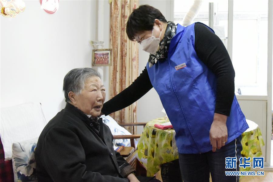 （在習(xí)近平新時(shí)代中國特色社會(huì)主義思想指引下——新時(shí)代新作為新篇章·習(xí)近平總書記關(guān)切事·圖文互動(dòng)）（7）增強(qiáng)困難群眾對疫情影響的抵抗力