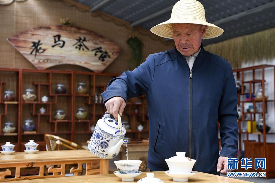 （新華全媒頭條·圖文互動）（5）初夏，循著總書記的腳步探訪產(chǎn)業(yè)扶貧新事