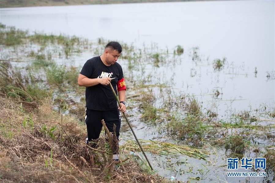 （防汛抗洪·圖文互動(dòng)）（2）在大堤上成長(zhǎng)，為人民守護(hù)——洪水中的青年“生力軍”