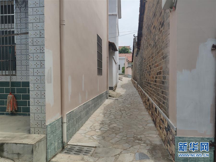 （總書記推動(dòng)的改革身邊事·基層治理改革篇·圖文互動(dòng)）（3）特寫：“銅墻鐵壁”是怎樣煉成的？——小村戰(zhàn)“疫”折射基層治理密碼